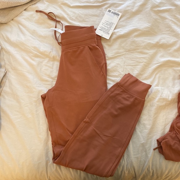 Ready to Rulu Jogger - Picture 6 of 8